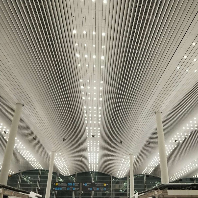 机场候机大厅吊顶氟碳铝单板
