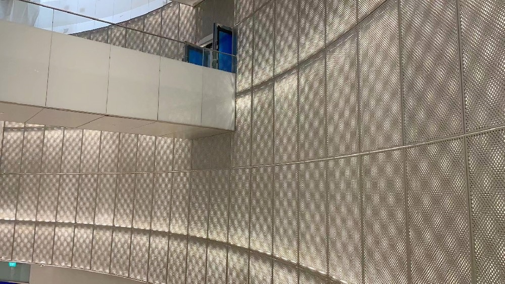 新加坡氧化组装板—氧化冲孔铝单板